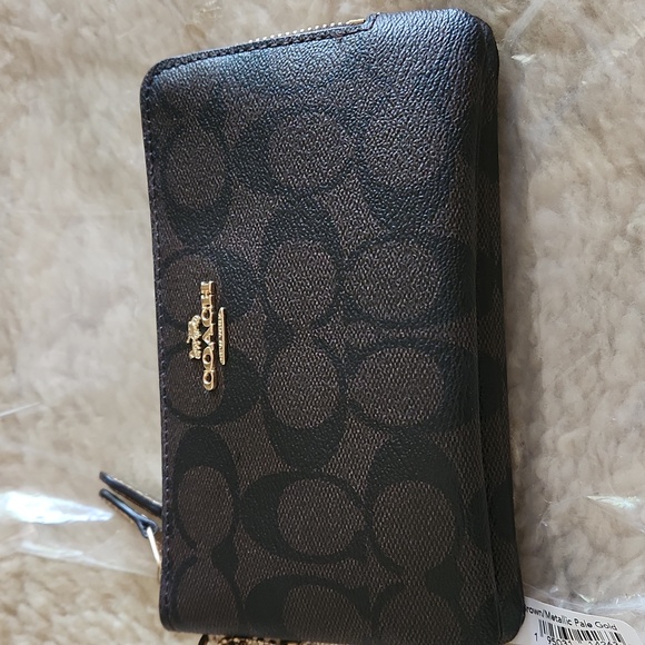 NWT Coach Brown Signature Leather with Pale Gold Double Corner Zip Wallet π€π€ - Picture 4 of 16